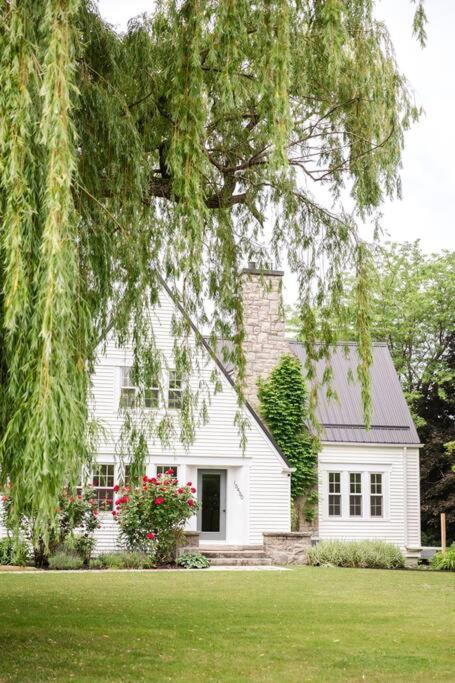 فيلا Waterfront Niagara-On-The-Lake Farmhouse On A Vineyard المظهر الخارجي الصورة