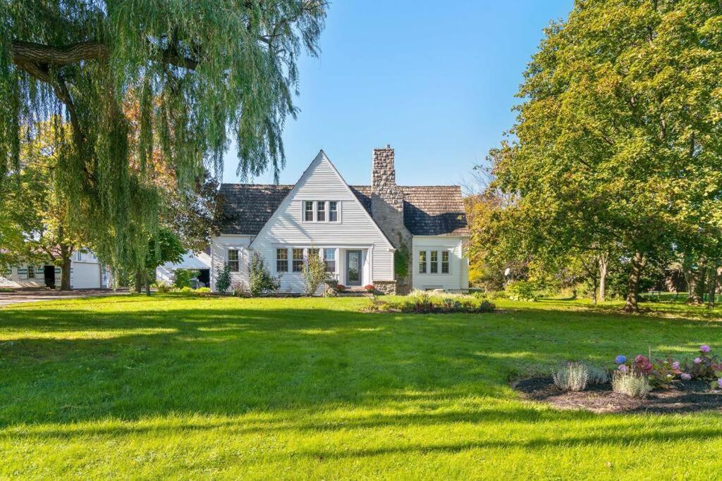 فيلا Waterfront Niagara-On-The-Lake Farmhouse On A Vineyard المظهر الخارجي الصورة