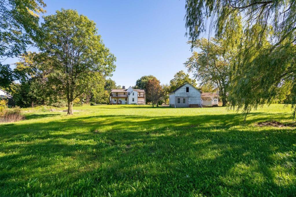 فيلا Waterfront Niagara-On-The-Lake Farmhouse On A Vineyard المظهر الخارجي الصورة